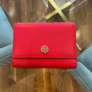 MEDIUM MILLER FLAP WALLET TORY BURCH